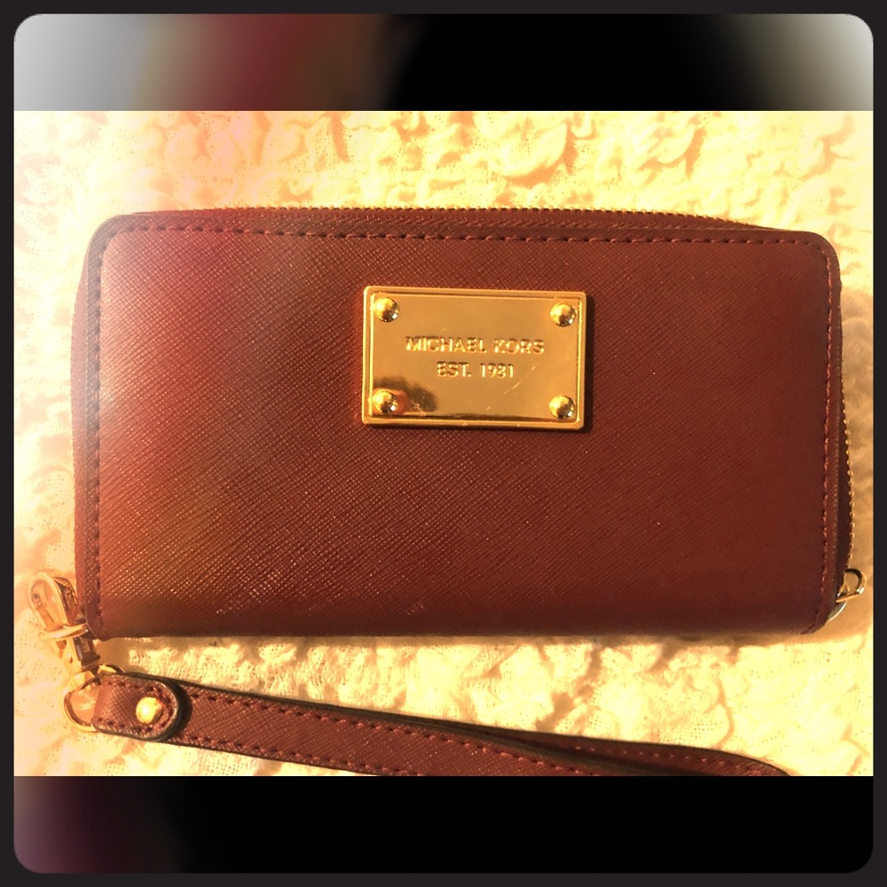 Michael Kors wristlet